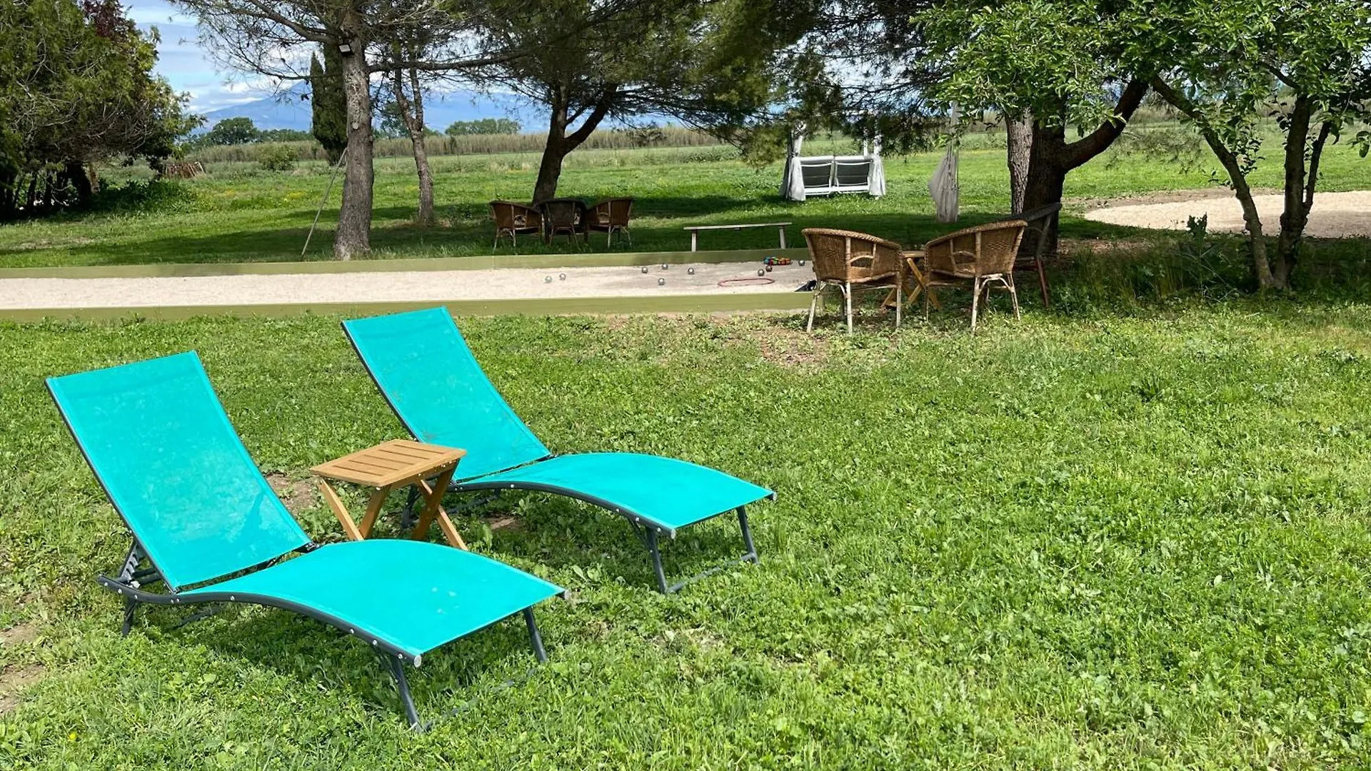 Aparthotel Mas De L'Isle à Bédarrides