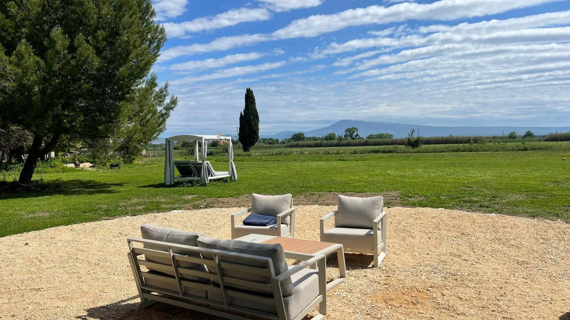 Mas De L'Isle Aparthotel Bedarrides 0*,