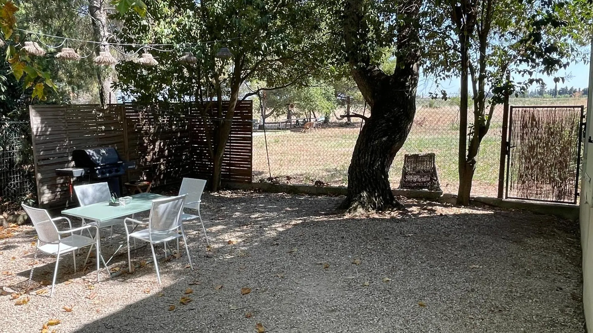 Mas De L'Isle Aparthotel Bedarrides