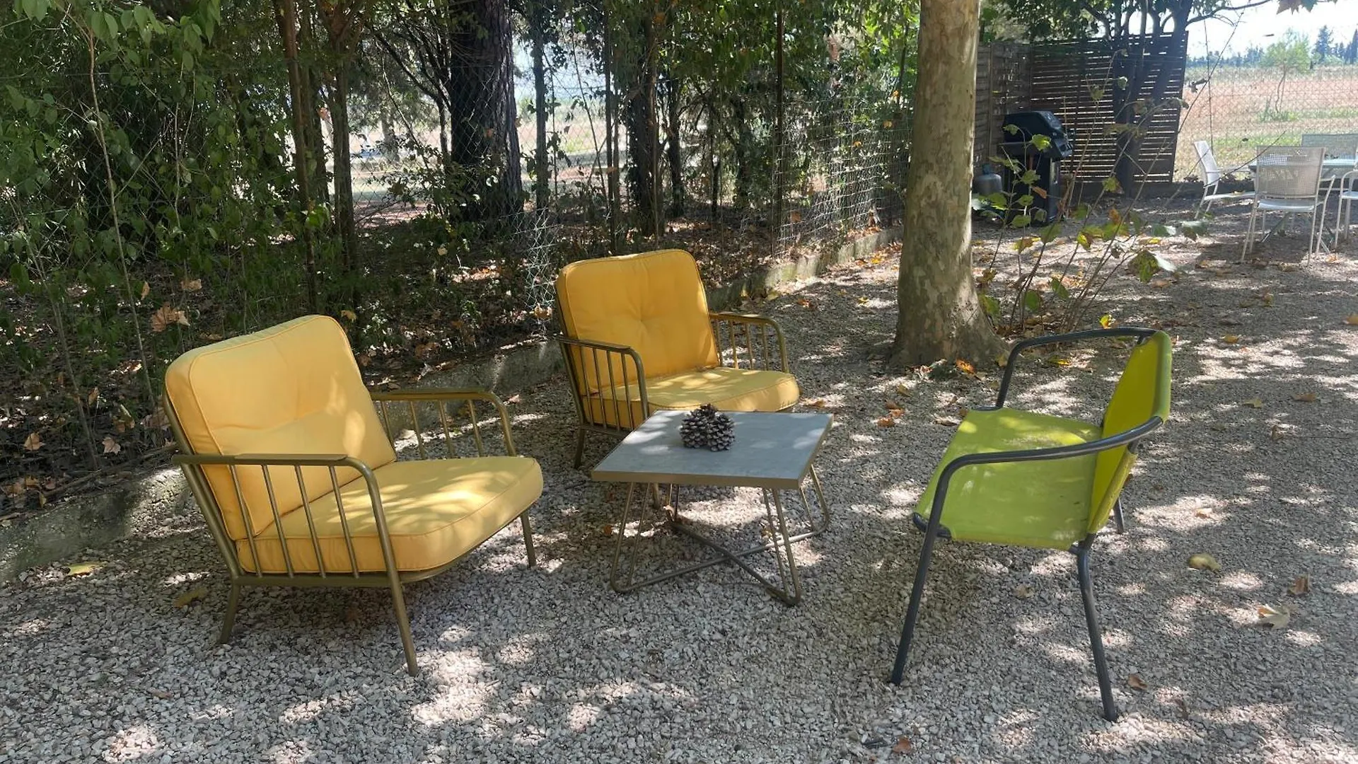 Mas De L'Isle Aparthotel Bedarrides France
